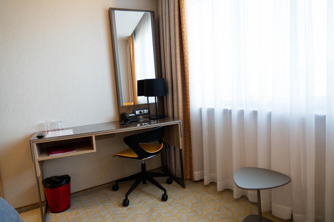Ramada By Wyndham Ramnicu Valcea Hotell Eksteriør bilde