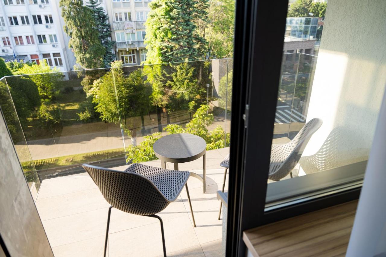 Ramada By Wyndham Ramnicu Valcea Hotell Eksteriør bilde
